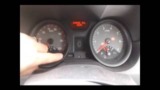 Renault Megane 2 Service warning light Reset Change your own oil [upl. by Uziel]