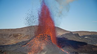 Lava 1000 feet in the air Geologist explains the Iceland 2021 eruption [upl. by Halimaj1]