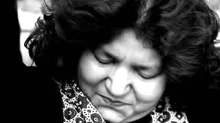 Kuch Is Ada Se Aaj Woh Abida Parveen low [upl. by Olegnaid]