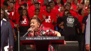 The Young People Are Going In Powerful Praise Break With Dorinda Clark Cole AIM 2018 HD [upl. by Ennairrac72]