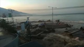 Palu Dramatic footage of Tsunami [upl. by Aninad688]