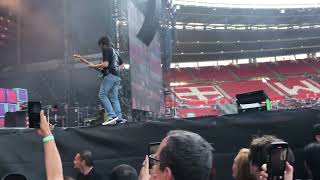 Weezer  Enter Sandman Metallica Cover  Live  Vienna Austria Jun 19 2022  Hella Mega Tour [upl. by Aicetel898]